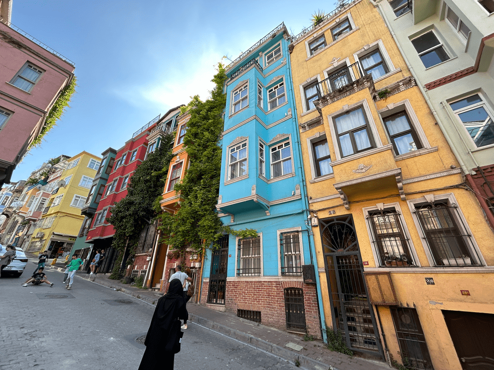 ce să vizitezi in Istanbul cartierul Balat 