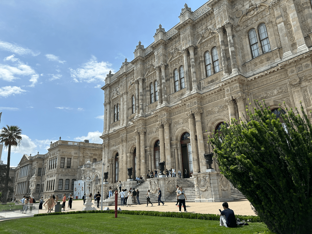 obiective turistice din Istanbul Palatul Dolmabahce 