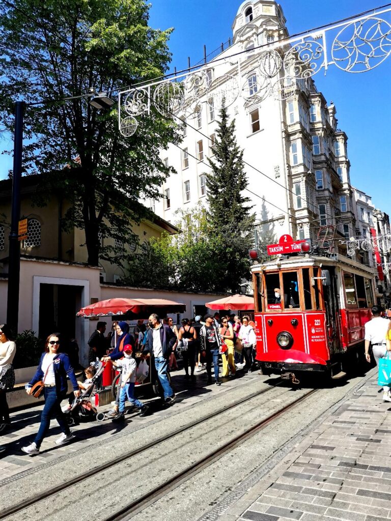 obiective turistice din Istanbul, bulevardul Istiklal